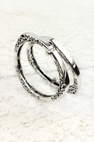 plain silver bangle - Johny Silver