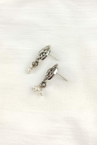 stud earrings || silver flower earrings - Johny Silver