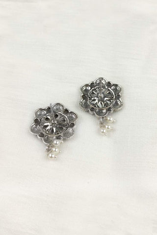 silver flower earrings - Johny Silver