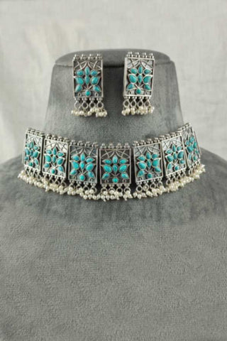 traditional simple choker necklace